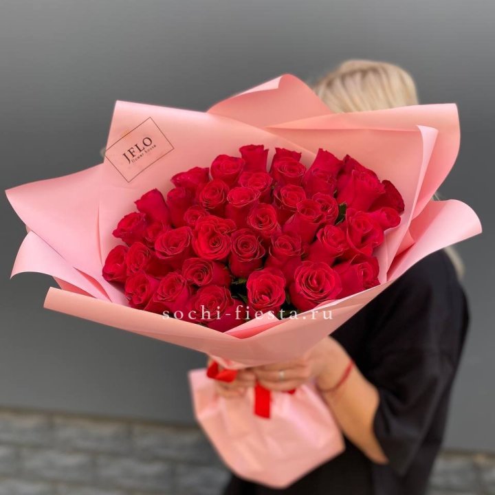 35 красных роз в Смоленске
