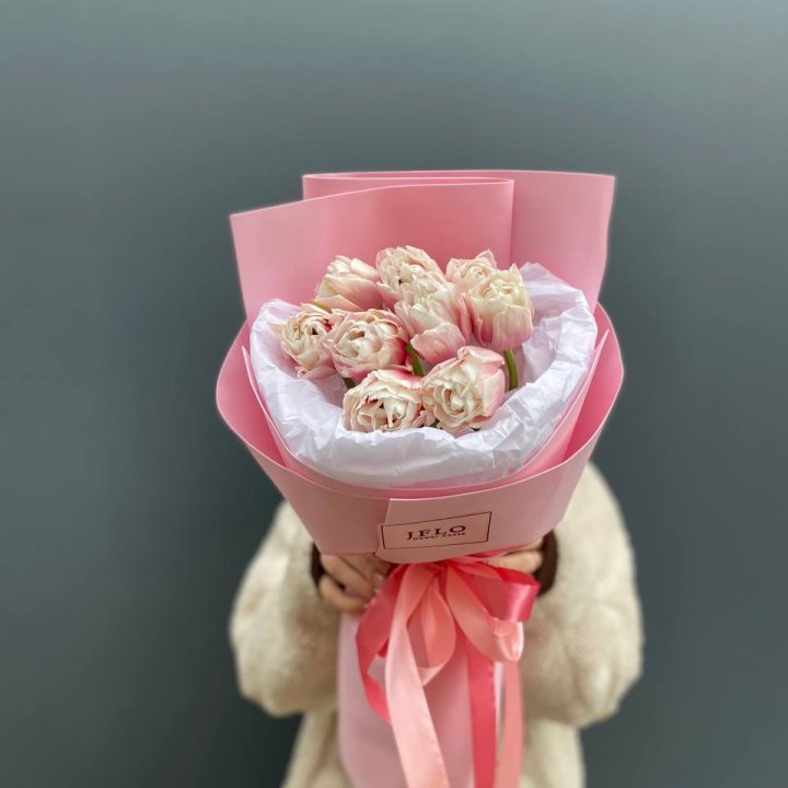 9 нежных тюльпанов в Смоленске