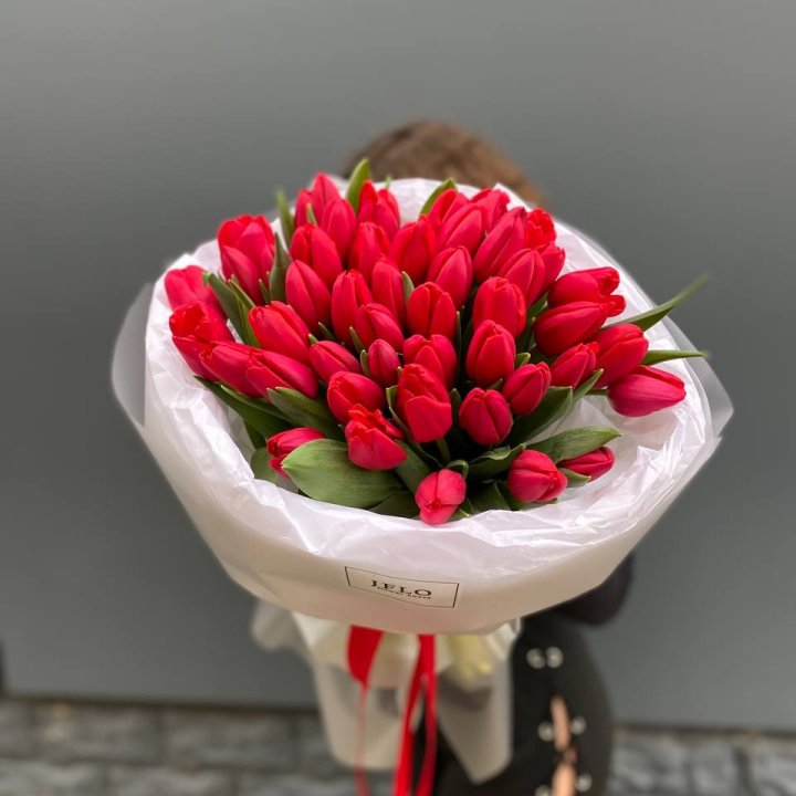 51 тюльпан "Любовь" в Смоленске