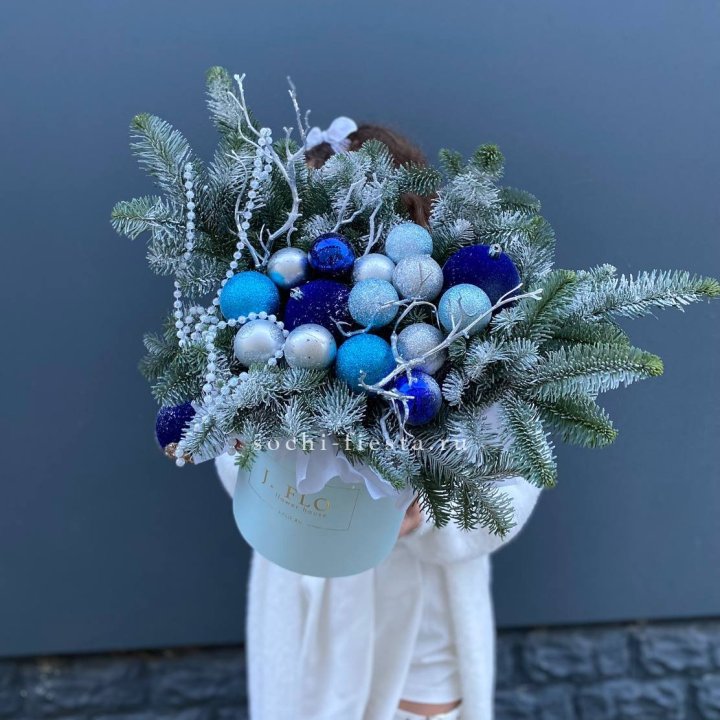 Композиция "Голубая бездна" в Смоленске