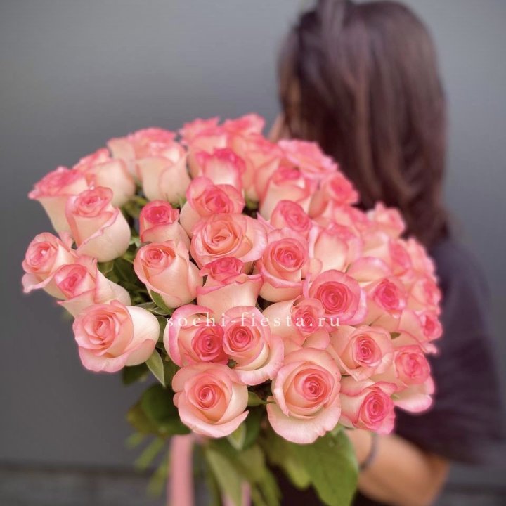 Охапка Роз Джумилия в Смоленске
