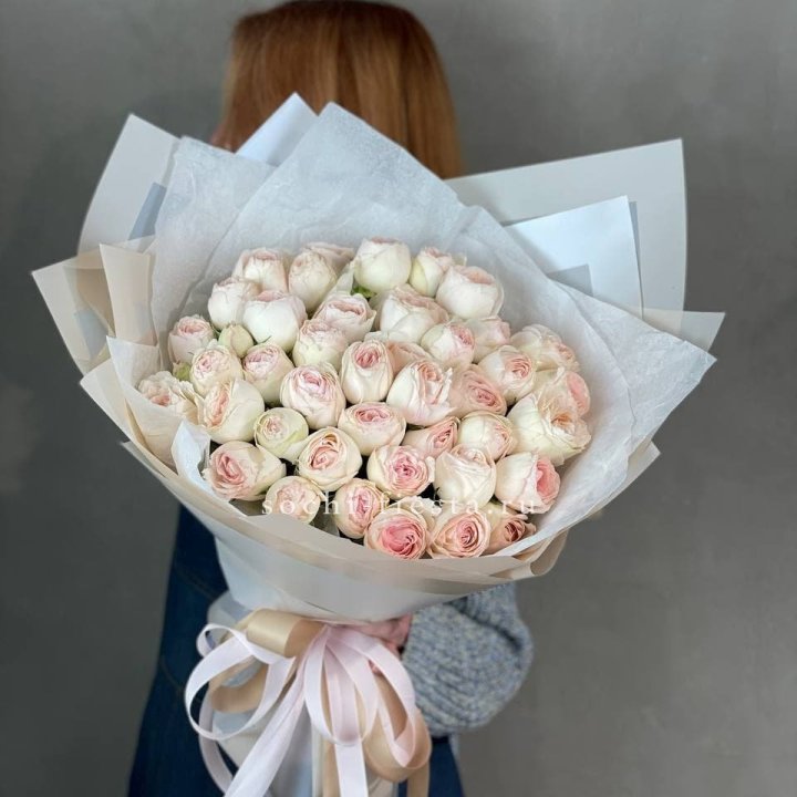 Букет пионовидных роз Пур лав в Смоленске