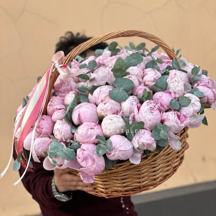 Корзина пионов "75" в Смоленске