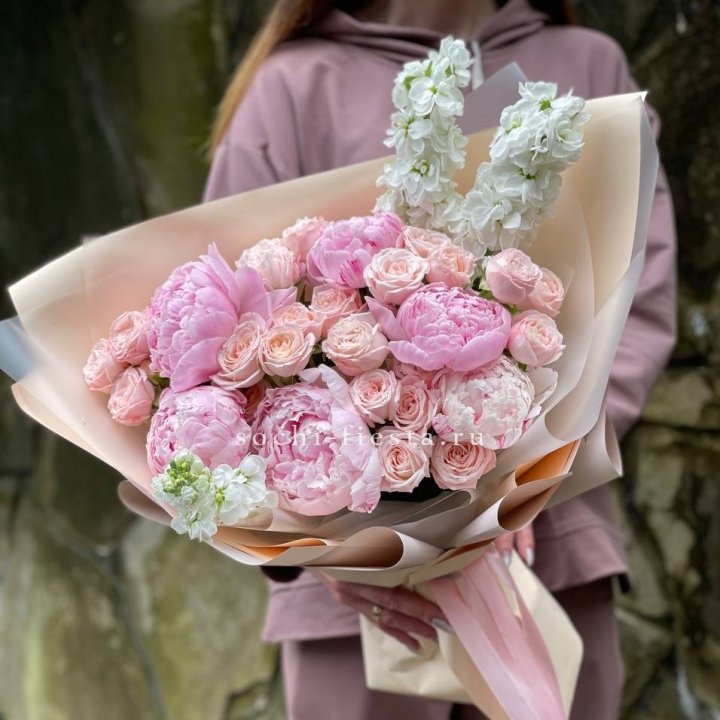 Букет с пионами №1 в Смоленске
