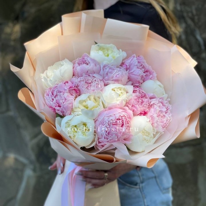 Букет 15 зефирных пионов в Смоленске