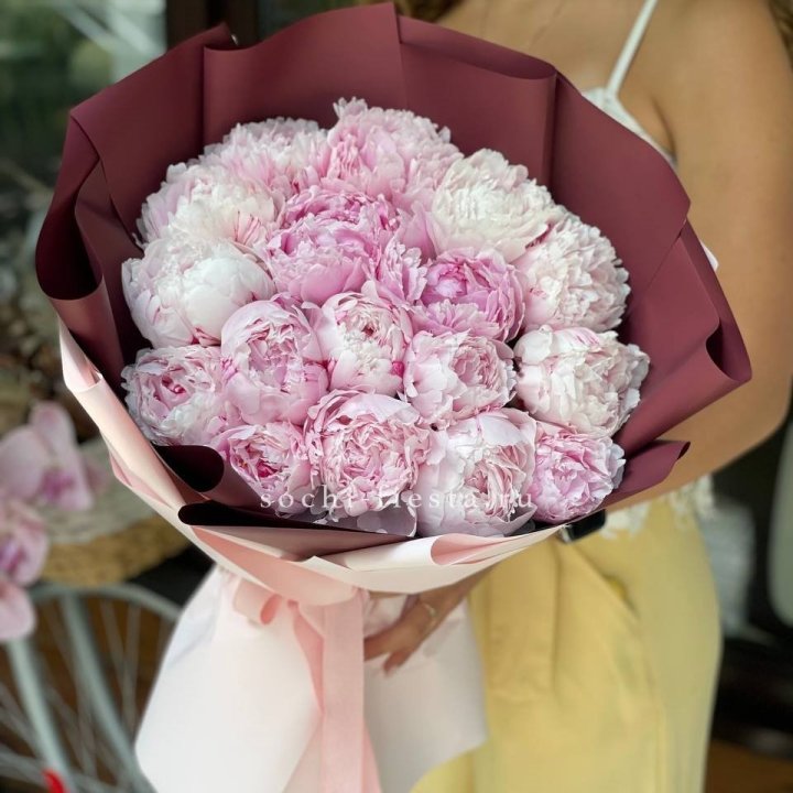 Букет 17 зефирных пионов в Смоленске
