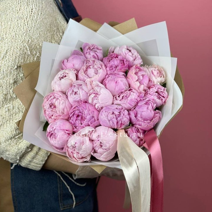 Букет из 21 пионов в Смоленске