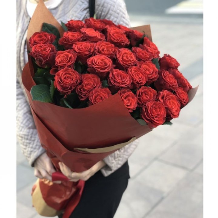 29 высоких роз  в Смоленске