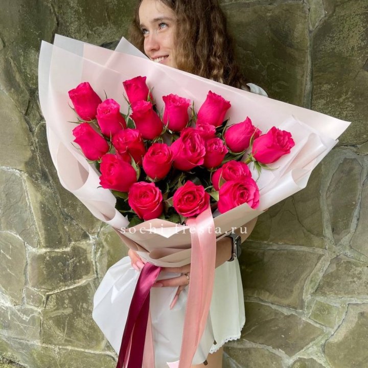 19 алых роз в Смоленске