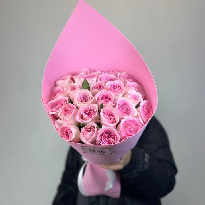 25 нежных роз в Смоленске