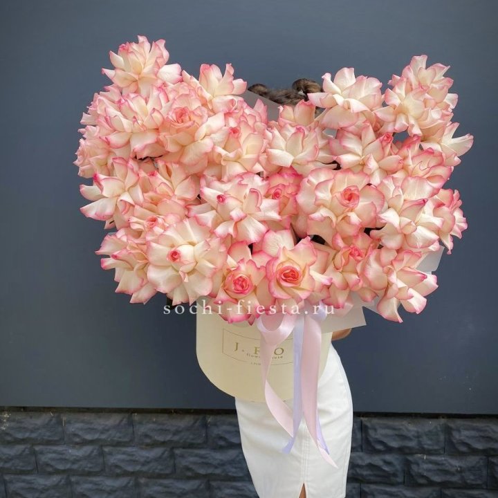 31 французская роза Джумилия в боксе в Смоленске