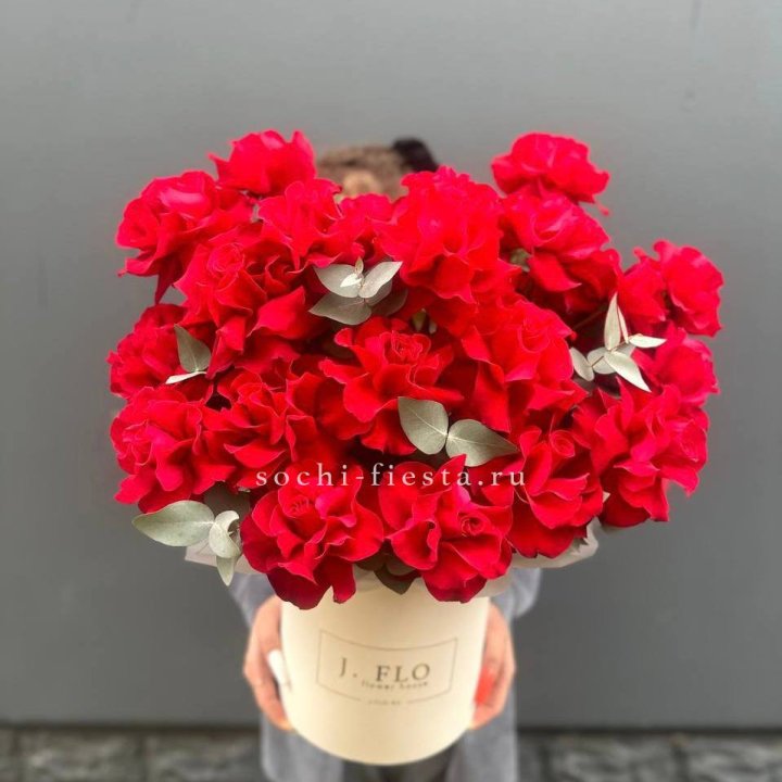 35 Французских роз в боксе в Смоленске