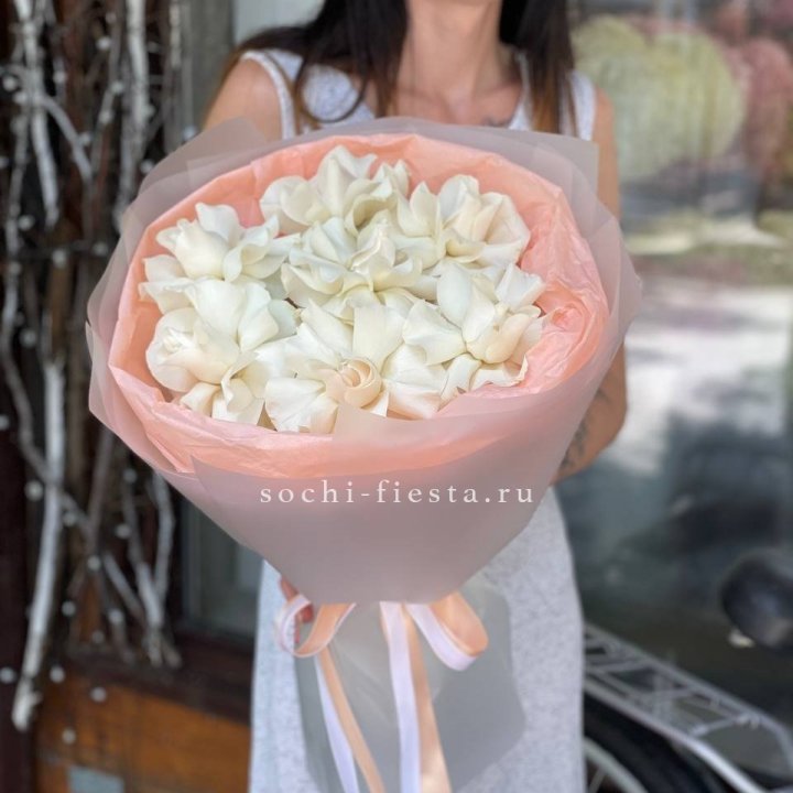 7 Белых французских роз в Смоленске