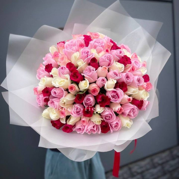 101 разноцветная роза "Карусель" в Смоленске