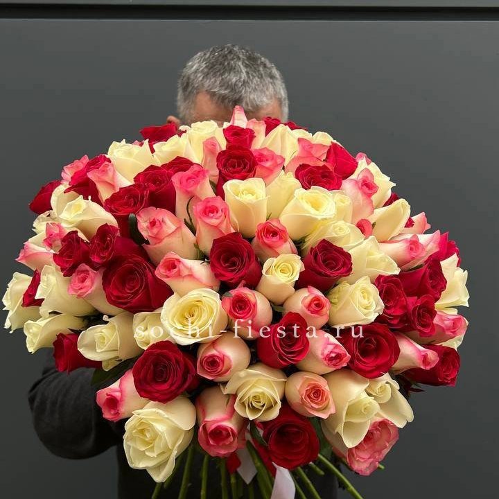 101 разноцветная роза "Джули" в Смоленске