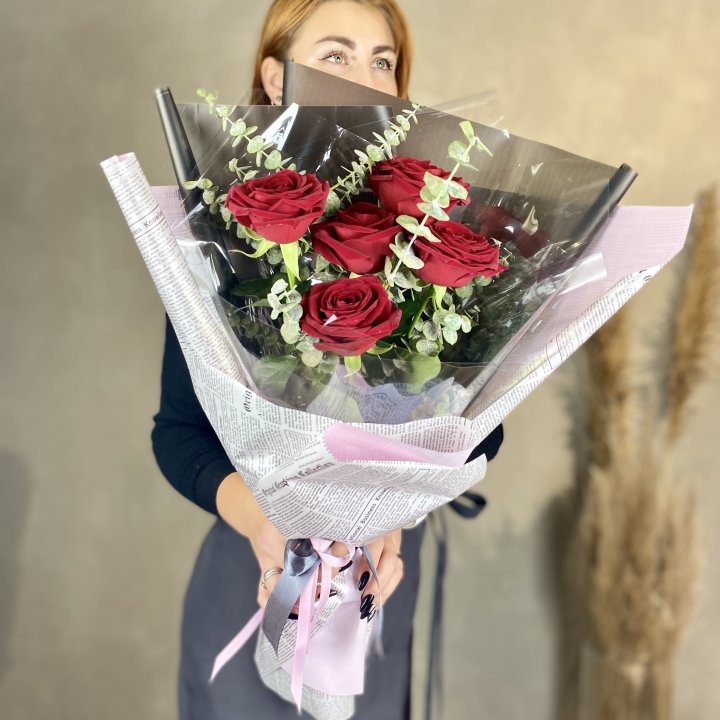 5 красных роз в Смоленске