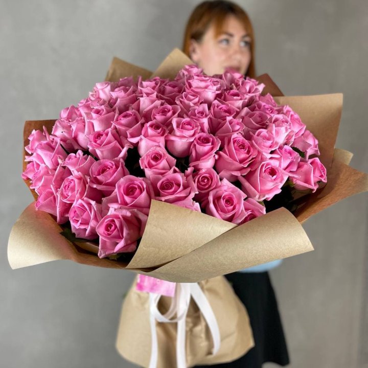 101 розовая роза в Смоленске