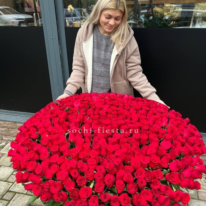 501 красная роза в корзине в Смоленске