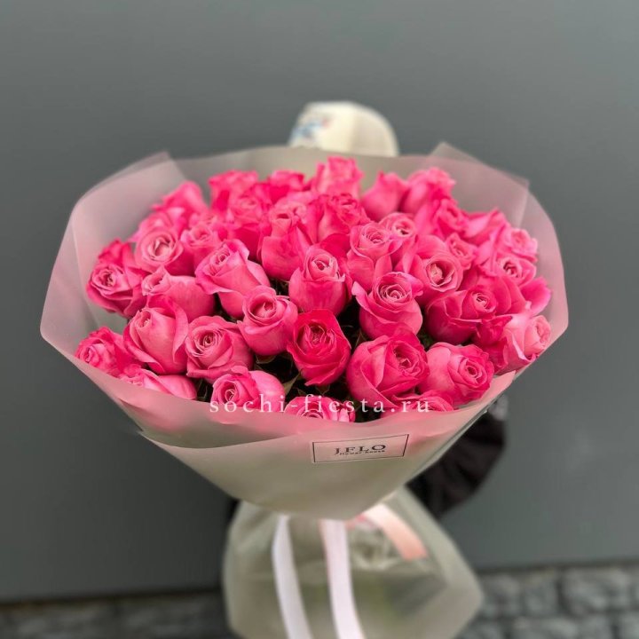 Роза малиновая в Смоленске