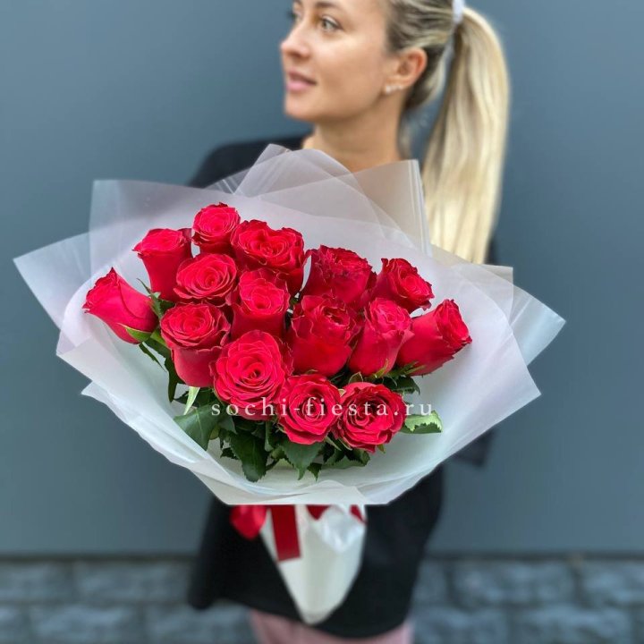 Букет из 15 красных роз  в Смоленске