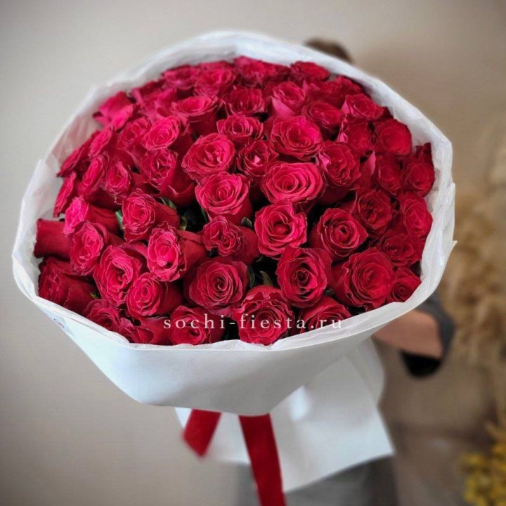 65 красных роз вайт в Смоленске