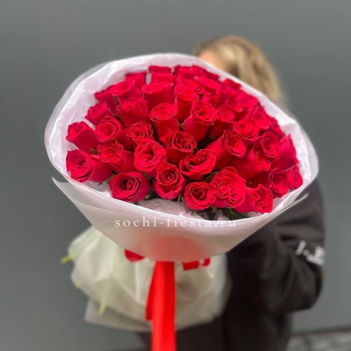 55 красных роз "Амелия" в Смоленске