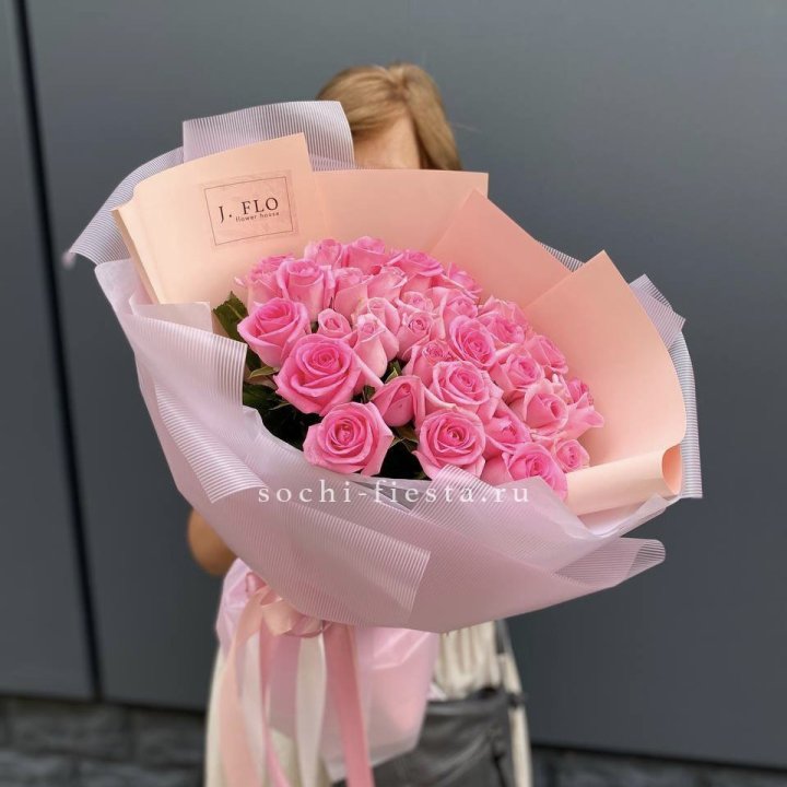 33 Розовые розы в Смоленске