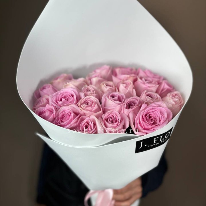 25 розовых роз в Смоленске