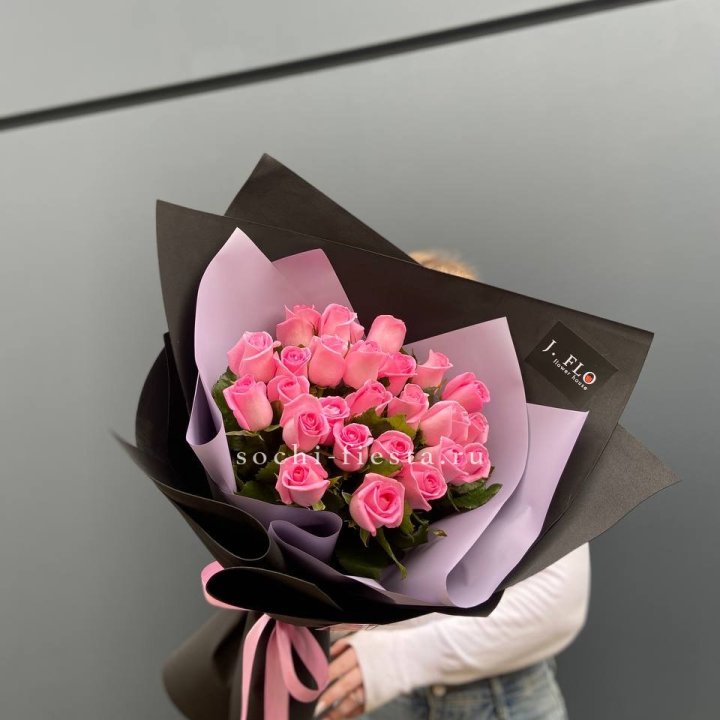19 розовых роз  в Смоленске