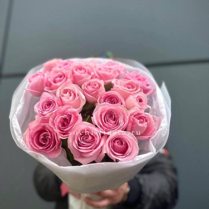 21 Розовая роза в белом в Смоленске