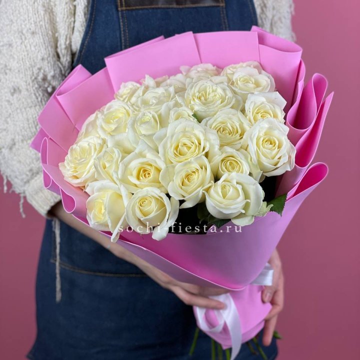 25 белых роз в Смоленске