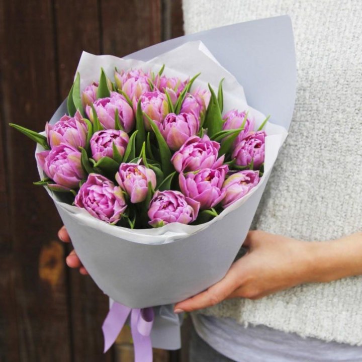 Букет пионовидных тюльпанов в Смоленске