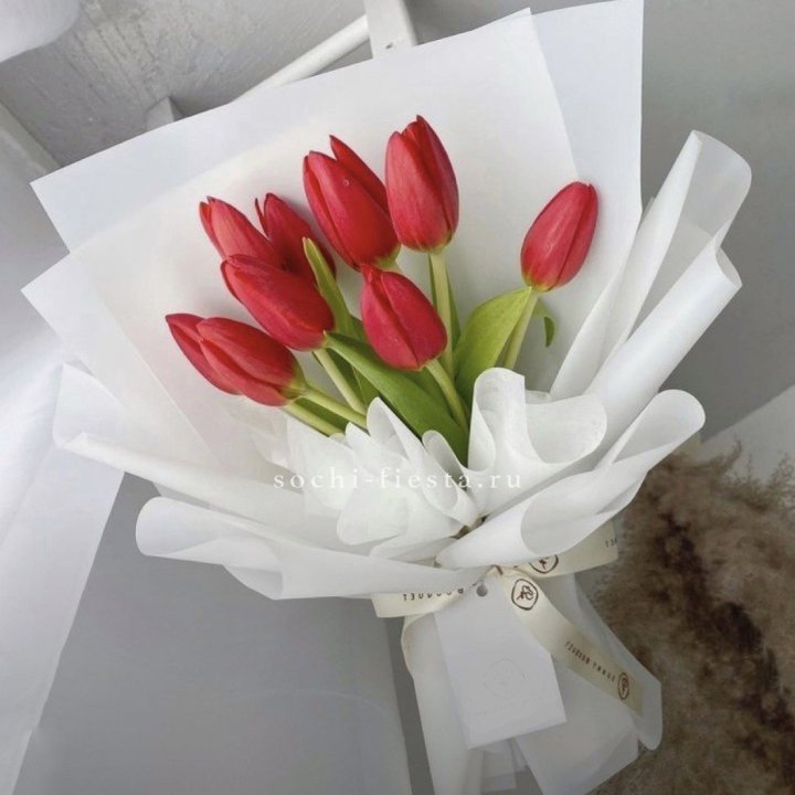 Букет красных тюльпанов в Смоленске