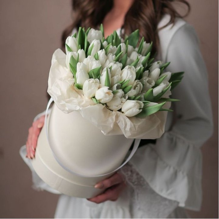 Тюльпаны в цилиндре  в Смоленске